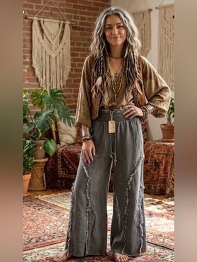 Bohemian Wide-Leg Distressed Pants - Gray NWT Medium